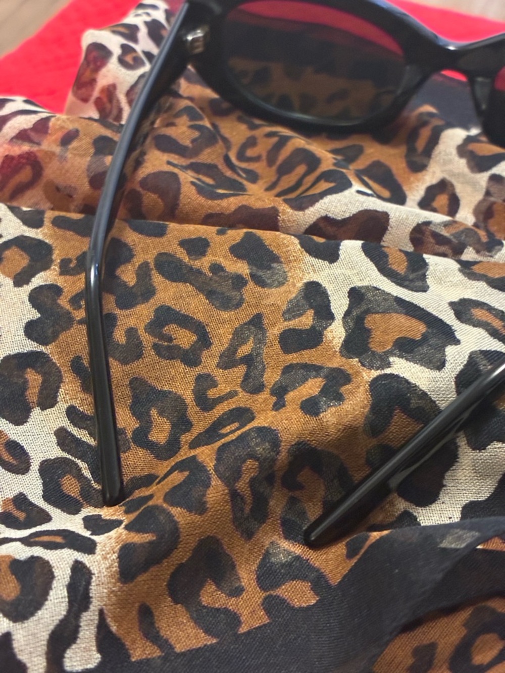 Breakfast at Tiffany’s Bundle: Vintage Leopard Scarf, Gold Necklace, Blk Shades - Picture 9 of 13